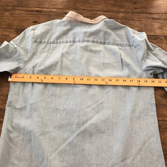 NWT Loft Size Medium Softened Blue Chambray Popover Shirt Long Sleeved Gray Knit - Picture 6 of 7